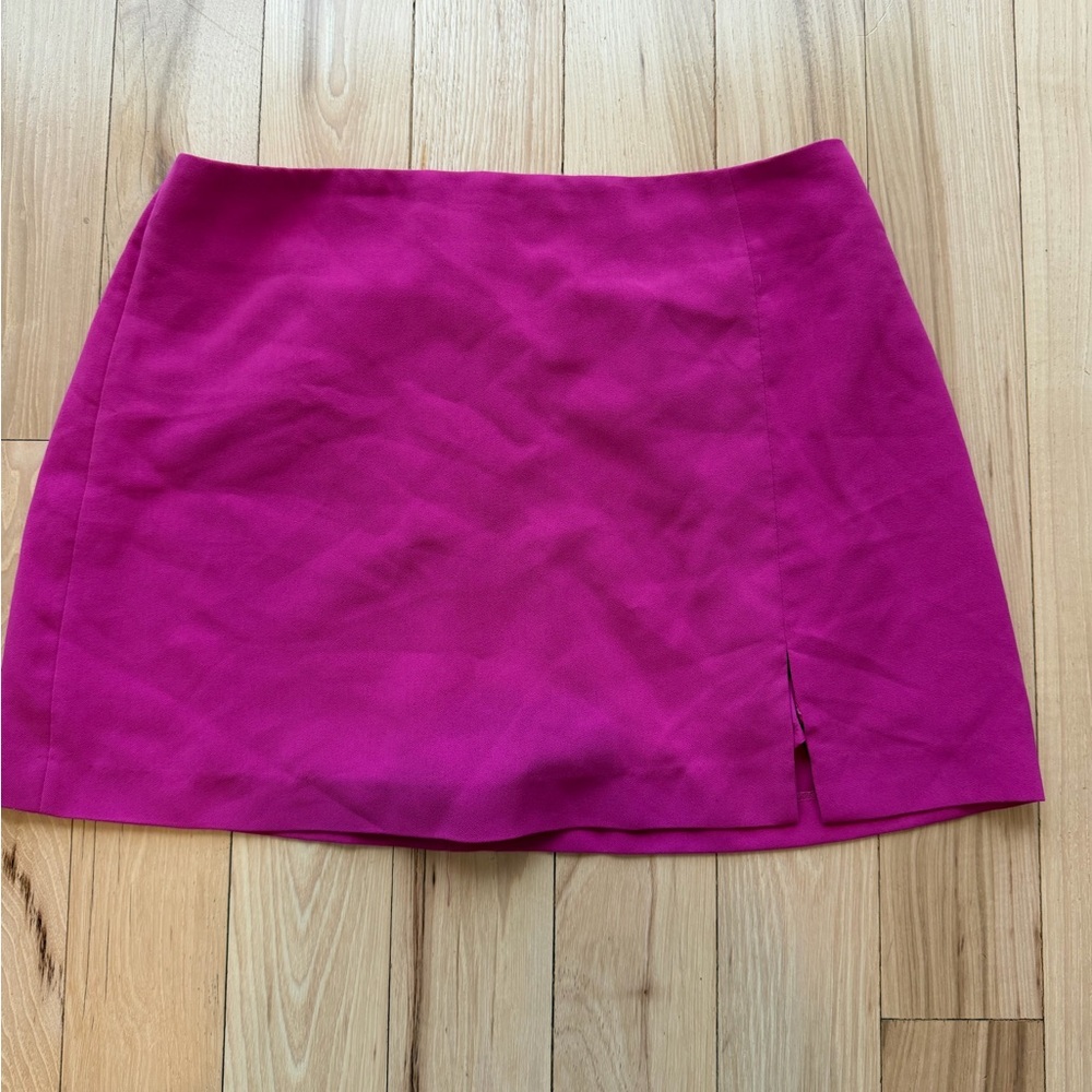 Steve Madden Fuchsia Skort! Size 4!
